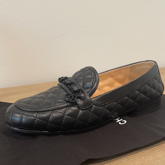 Chanel 22C lambskin loafer/moccasins in black size 38.5 - Picture 4 of 11